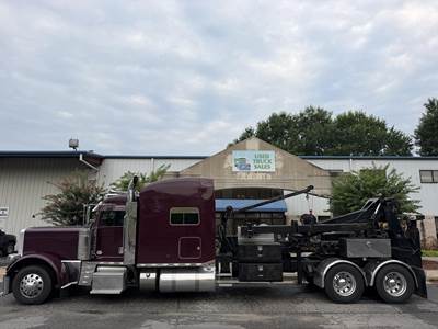 Peterbilt 389 Tandem Axle Wrecker Tow Truck - Cummins, 525HP, 13 Speed Manual