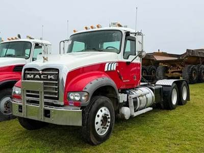 2015 Mack Granite GU713 Tandem Axle Truck Tractor