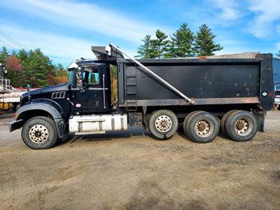 2017 Mack GU713 Tri-Axle Dump Truck