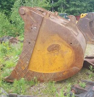 Geith 36" Excavator Bucket for Volvo 460, 330