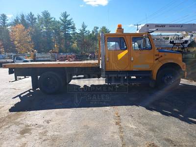 2002 International 4700 Rack Body Truck