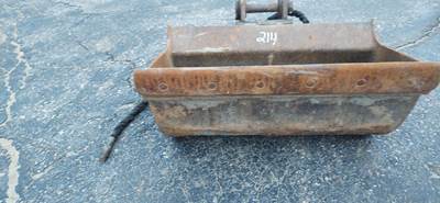 36" Cleanup Bucket W/ Hydraulic Wrist