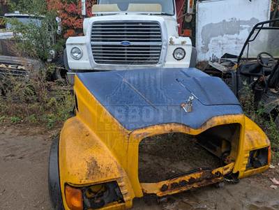 Mack CV Hood with butterfly