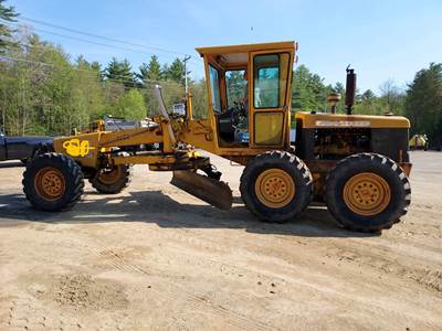 John Deere 570 Motor Grader