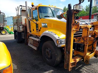 2013 Mack GU712 Plow/Dump Truck