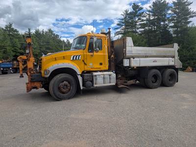 2013 Mack Granite GU713 Plow/Dump Truck