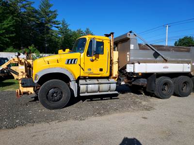 2011 Mack GU713 Plow/Dump Truck