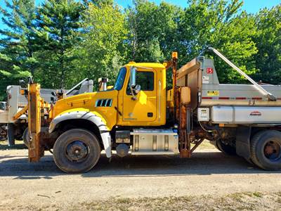 2013 Mack GU713 Plow/Dump Truck