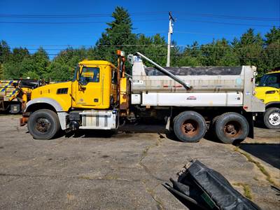 2013 Mack GU713 Plow/Dump Truck