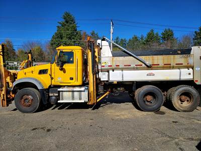 2013 Mack GU713 Plow/Dump Truck