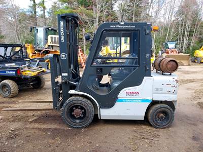 2014 Nissan PF60LP Pneumatic Tire Forklift