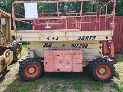 2000 JLG Model 33RTS 4x4 Rough Terrain Scissors Lift