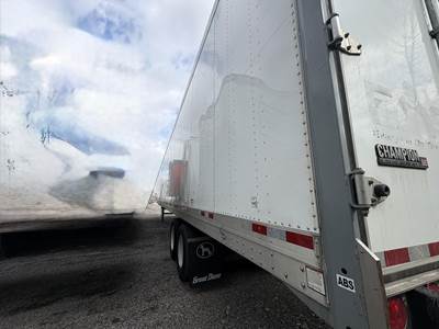 Great Dane 53 ft Dry Van Trailer - Swing Door, Air Ride, Sliding Axle