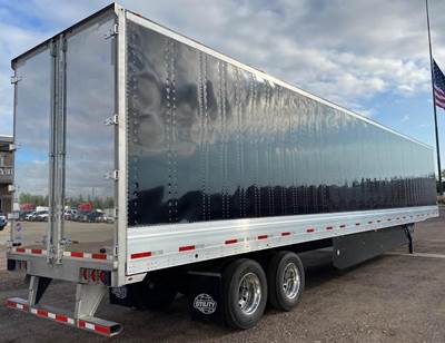 UTILITY BLACK OWNER OPERATOR SPEC DRY VAN Dry Van Trailer