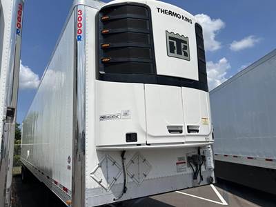 UTILITY 3000R 53 ft Reefer Trailer - Sliding Axle, Swing Door, Thermo King