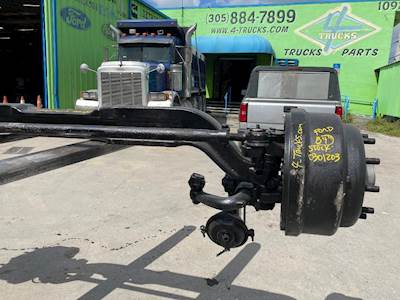 2011 Ford 18.000-20.000 LBS Front Axle Assembly