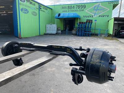 2000 Ford 18.000LBS Front Axle Assembly