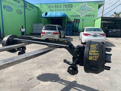 2003 Ford 18.000LBS Front Axle Assembly