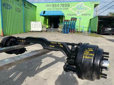 2007 Mack 18.000LBS Front Axle Assembly