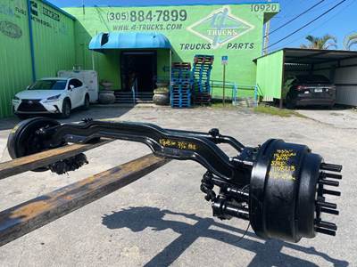 2010 Mack 18.000LBS Front Axle Assembly