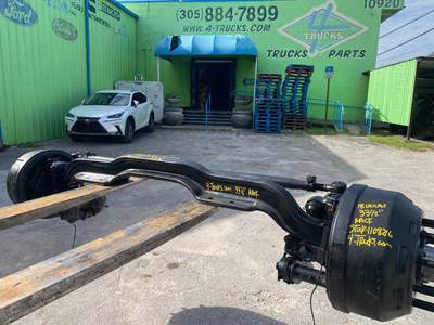 2009 Mack 18.000LBS Front Axle Assembly