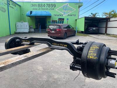 2008 Mack 18.000LBS Front Axle Assembly