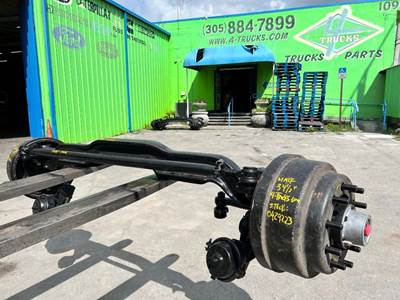 2008 Mack 18.000LBS Front Axle Assembly