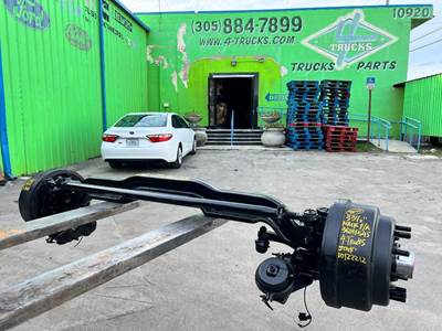 2010 Mack 18.000LBS Front Axle Assembly