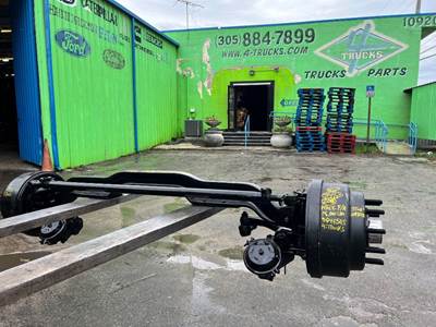 2015 Mack 18.000LBS Front Axle Assembly