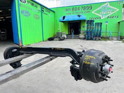 2011 Meritor-Rockwell 18.000LBS Front Axle Assembly