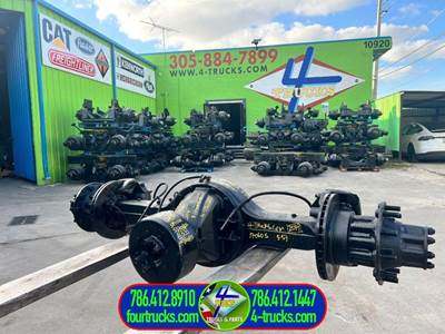 2014 Spicer 17060S Front Axle Assembly