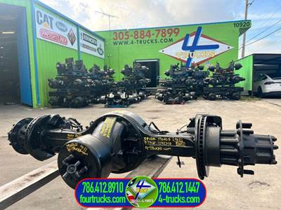 2011 Spicer 19060S Front Axle Assembly