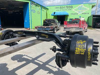 2013 Spicer Front Axle Assembly