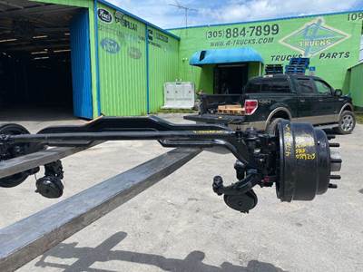 2011 Spicer Front Axle Assembly