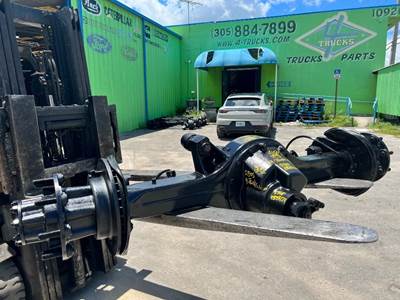 2010 Spicer S150S Front Axle Assembly