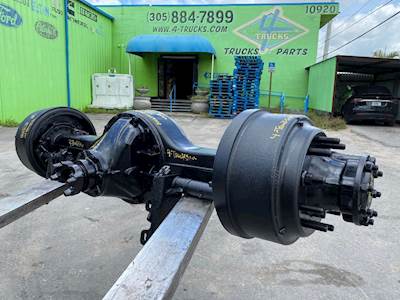2006 Spicer 21060S Rear Axle Assembly