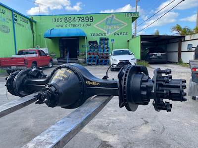 2002 Spicer N175 Rear Axle Assembly