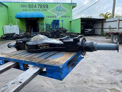 2008 Mack 44.000LBS CAMEL BACK HANGERS Axle Housing