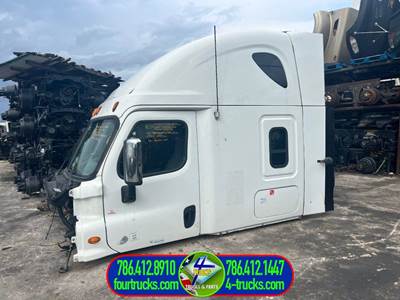 2013 Freightliner Cascadia Cab Assembly