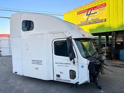2006 Freightliner Columbia Cab Assembly