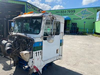 1999 Kenworth T800 Cab Assembly