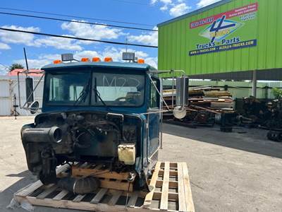 1994 Kenworth T800 Cab Assembly