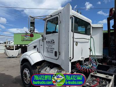 2008 Peterbilt 384 Cab Assembly