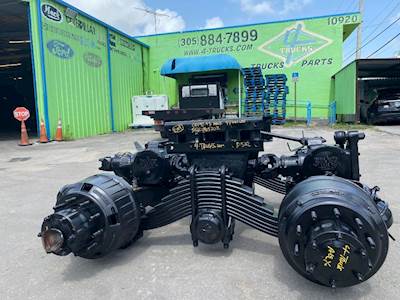 2009 Mack Camel Back Cutoff