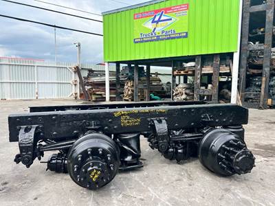 2009 Peterbilt LOW AIR LIFT Cutoff