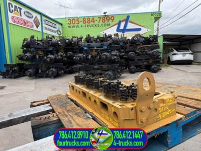 1995 Caterpillar 3176 Cylinder Head