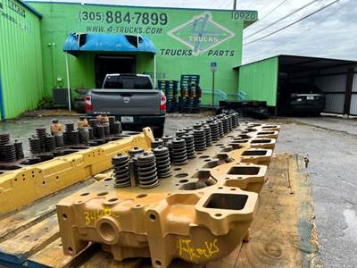 1996 Caterpillar 3406C Cylinder Head