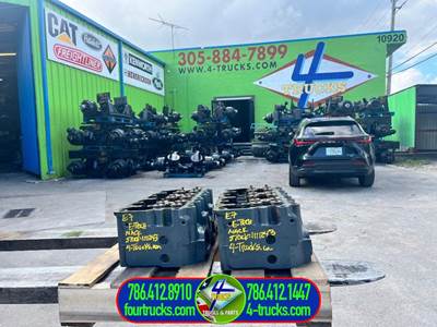 2003 Mack 5352M Cylinder Head