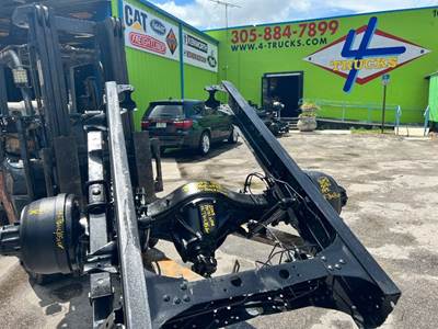 2005 Isuzu NPR Differential