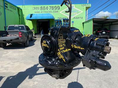 2016 Mack CRD92 Differential